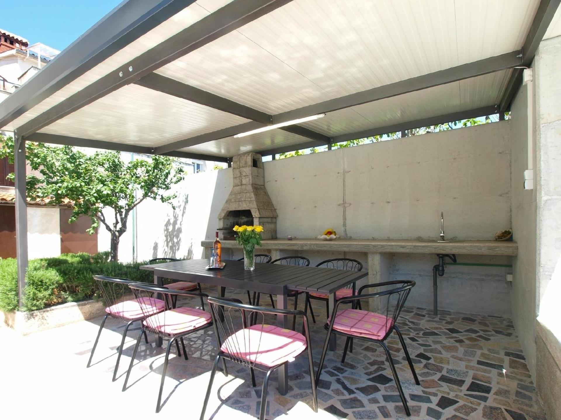 Holiday home Mit Privatpool Fuer 8 Personen Ca 180 Qm In Pula, Istrien Istrische Riviera