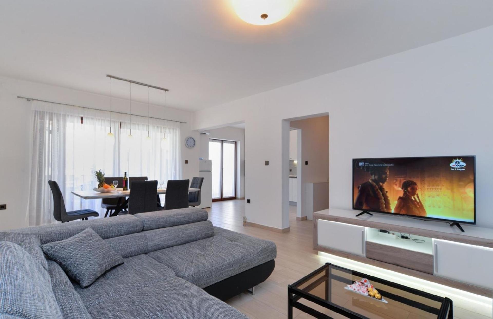 Holiday home Mit Privatpool Fuer 8 Personen Ca 180 Qm In Pula, Istrien Istrische Riviera Pula