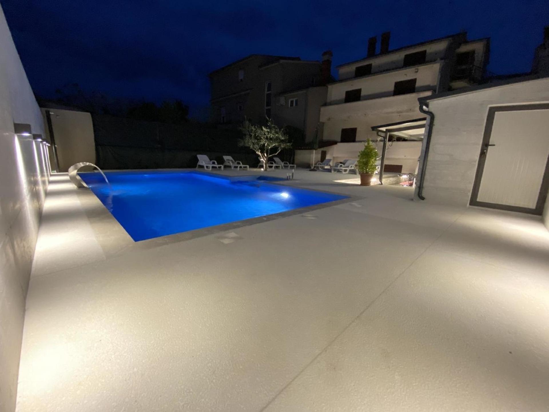 Holiday home Mit Privatpool Fuer 8 Personen Ca 180 Qm In Pula, Istrien Istrische Riviera